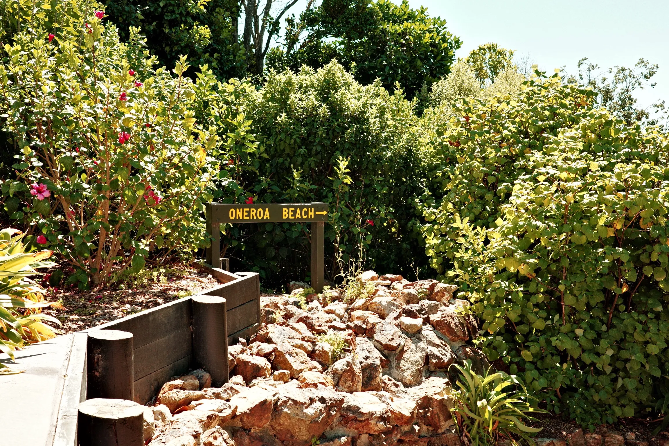 Photo of Oneroa Beach sign