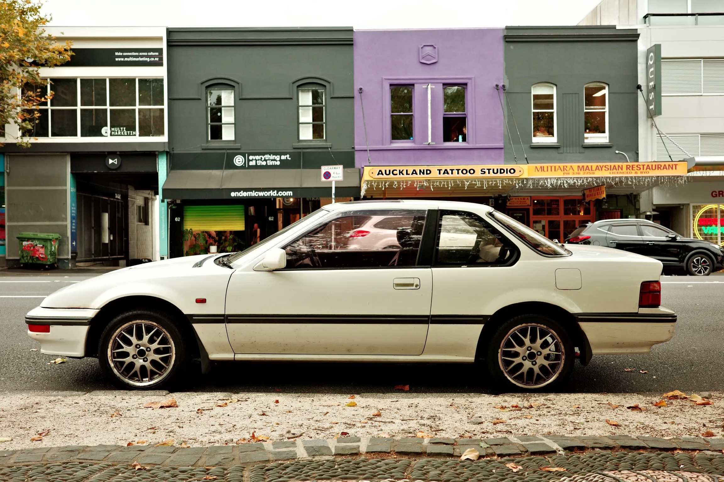 Photo of an old white Honda Prelude
