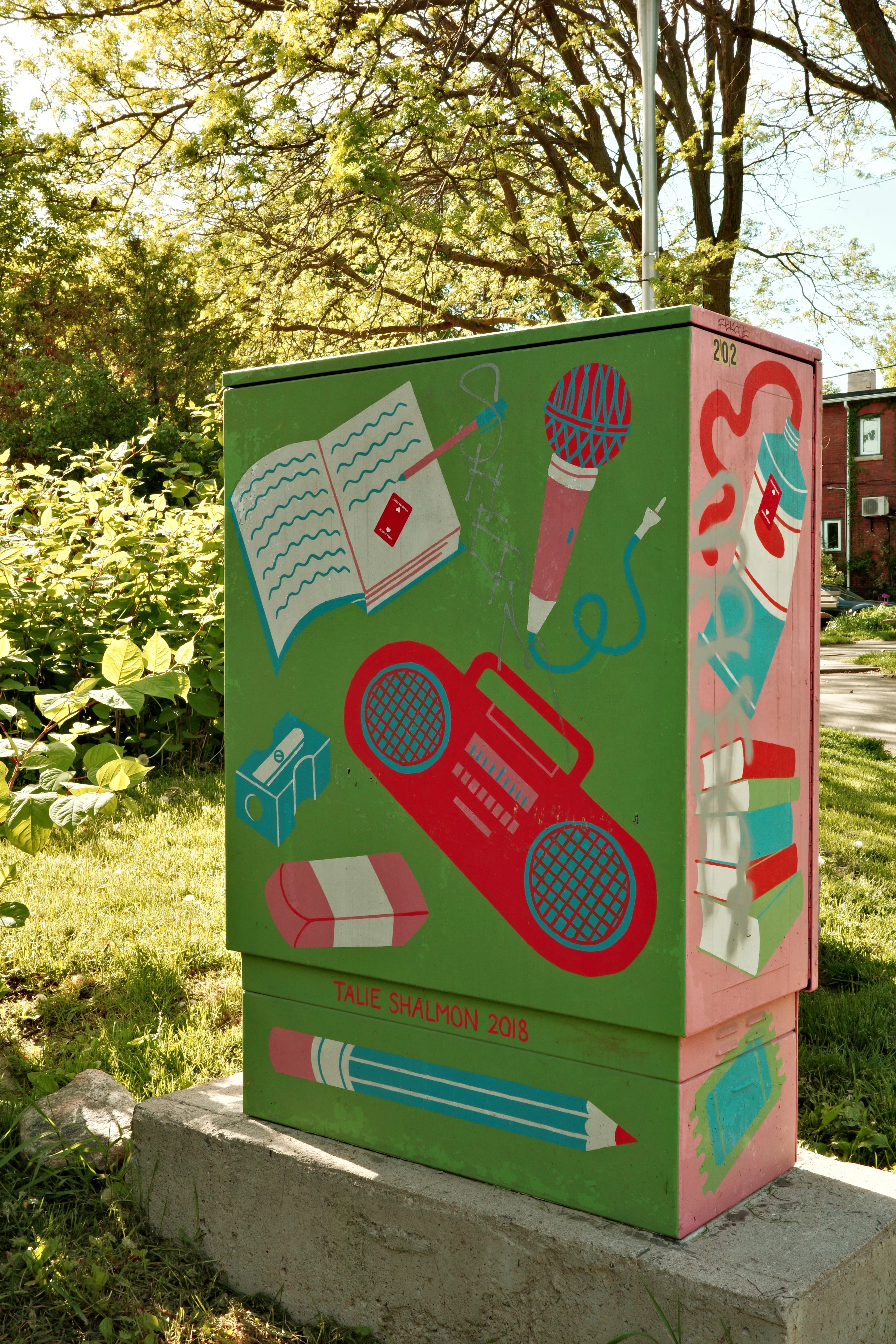 Photo of a mural on some sort of utility box